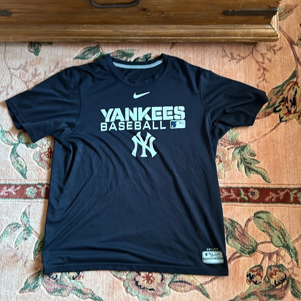 Yankees Nike Dri Fit T